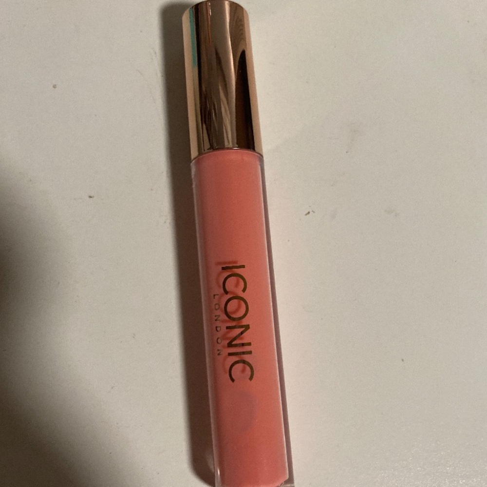 iconic lip gloss